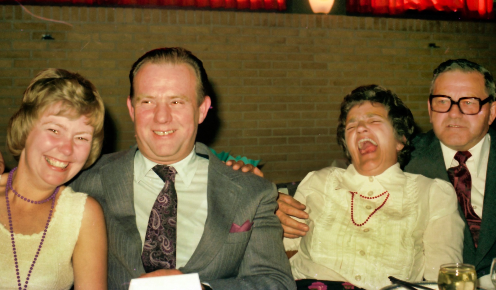 Anne Lise, Tom Pedersen, T